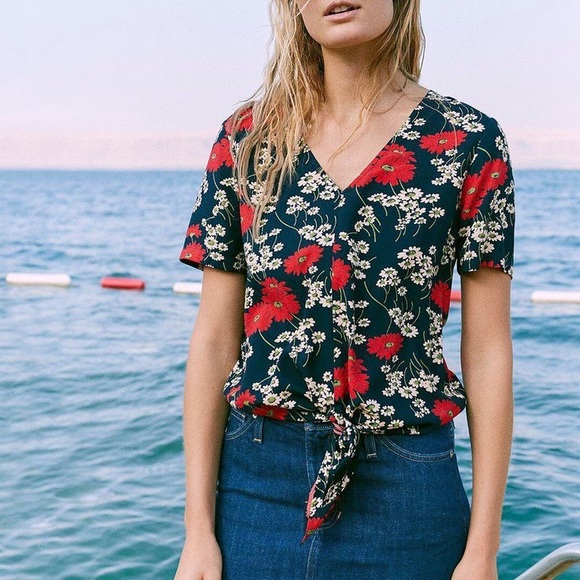 Madewell Tops - Madewell Novel Tie Front Top in Hillside Daisies Floral Patterned Petite